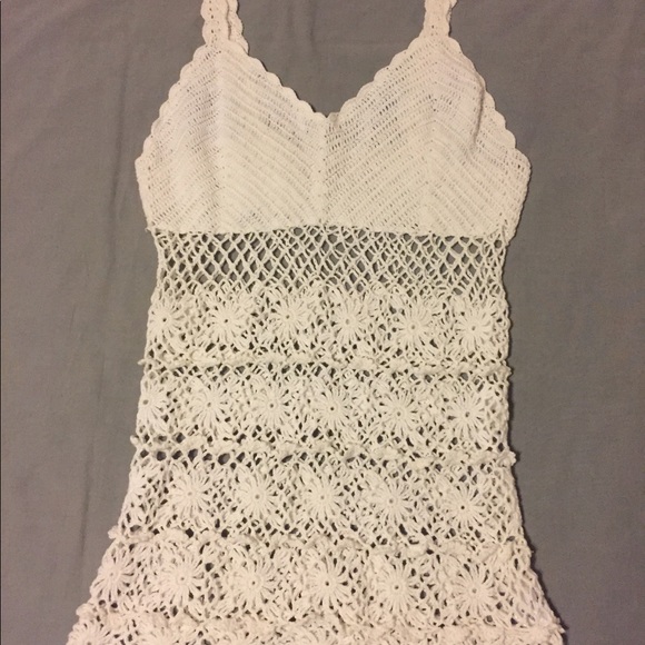 Romeo & Juliet Couture White Crochet Tank Top - Picture 4 of 6